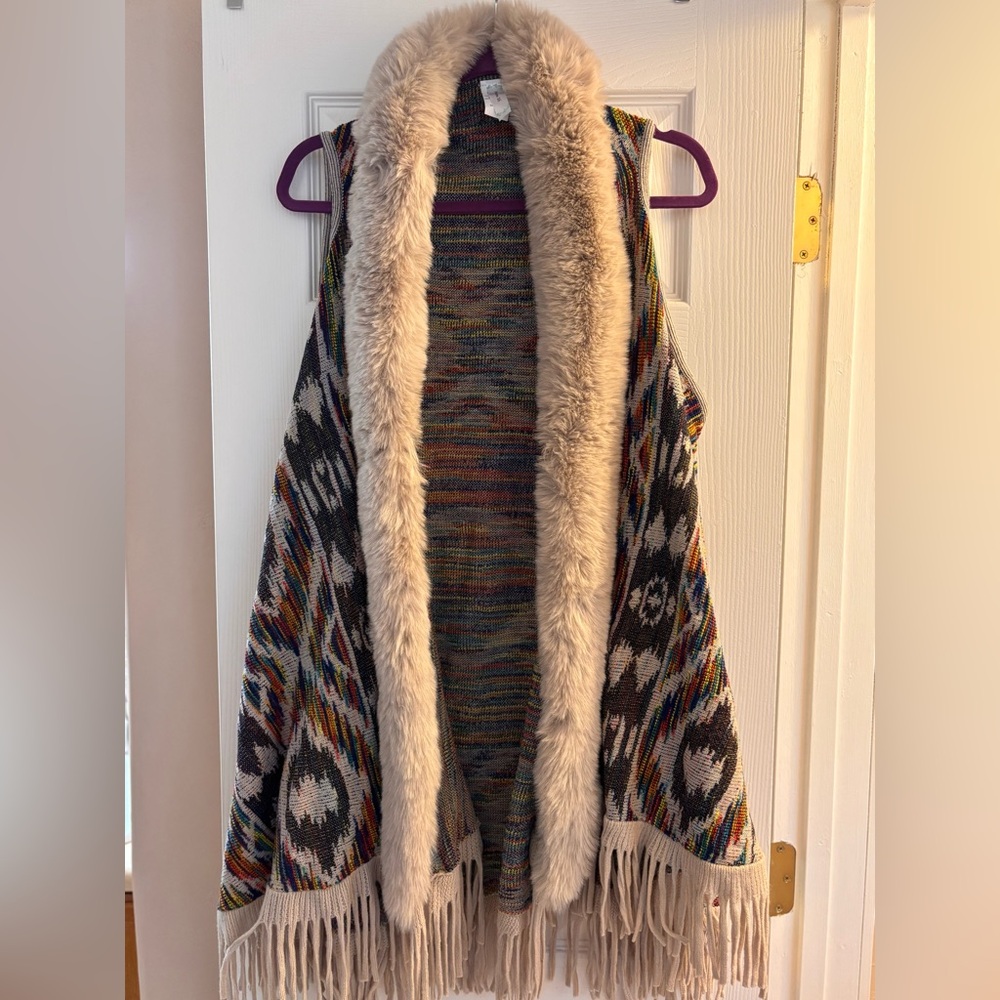 Mintee Multicolor Patterned Sweater Vest with Cream Trim